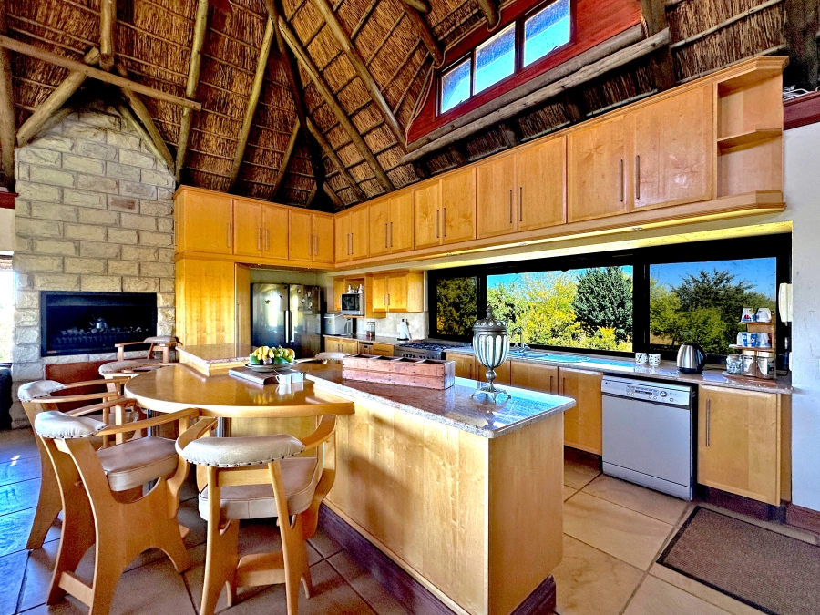 5 Bedroom Property for Sale in Luciana Country Estate Free State
